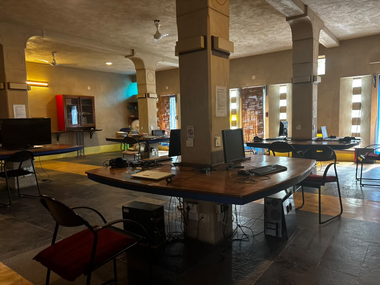 Language study resources at Auroville Language Lab